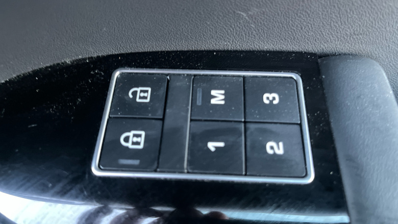 Land Rover Range Rover Sport 3.0 D300 HSE Dynamic Black 5dr Auto Diesel Estate